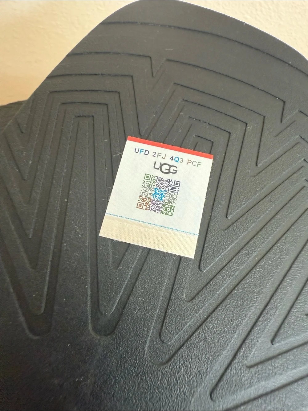 New UGG Women's Black Leather Comfort Sandals